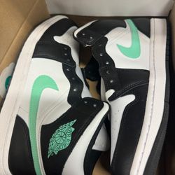 Brand New Men 10 Jordans 4o2 383 391o