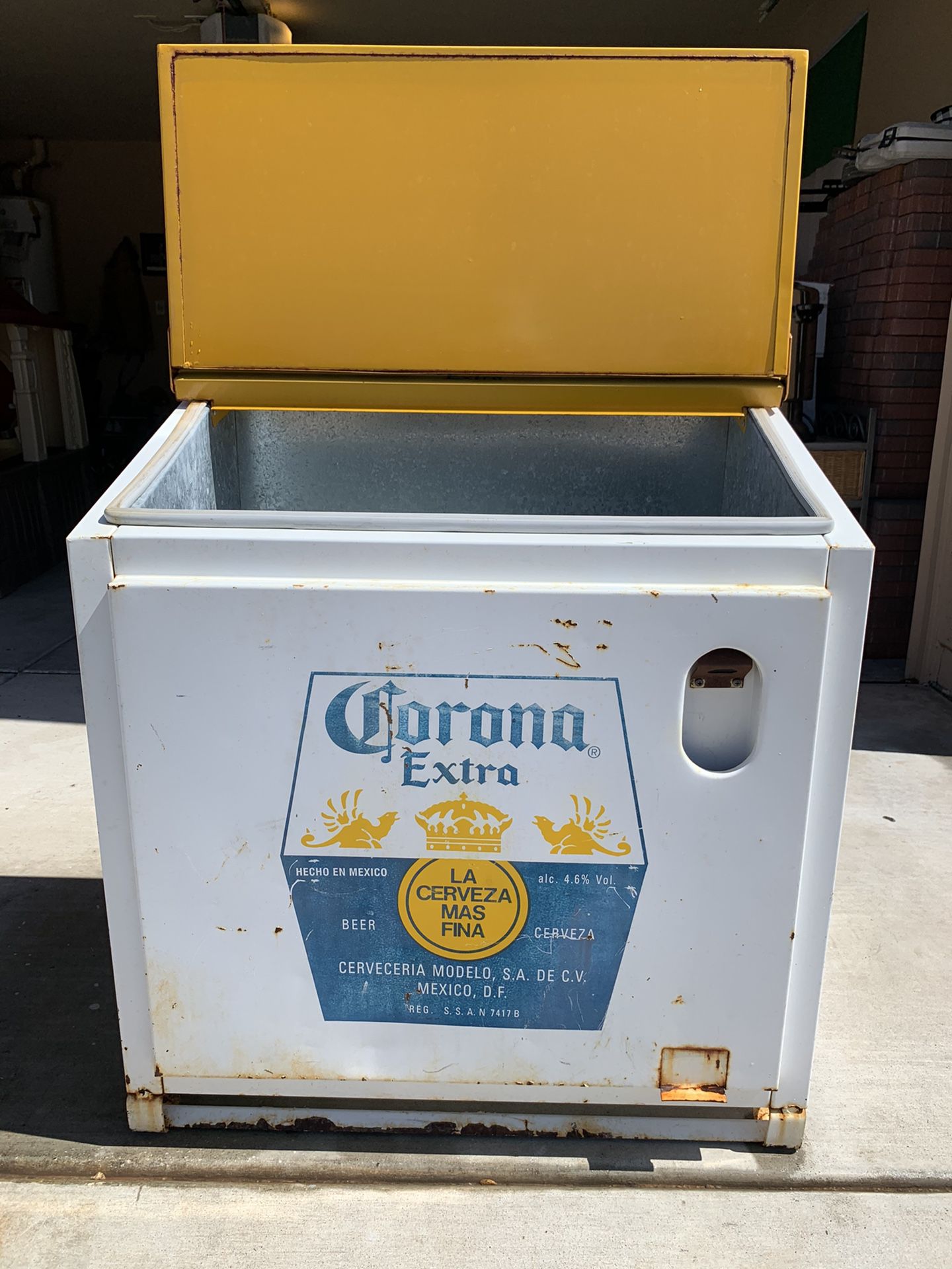 Standing Corona Cooler, Large