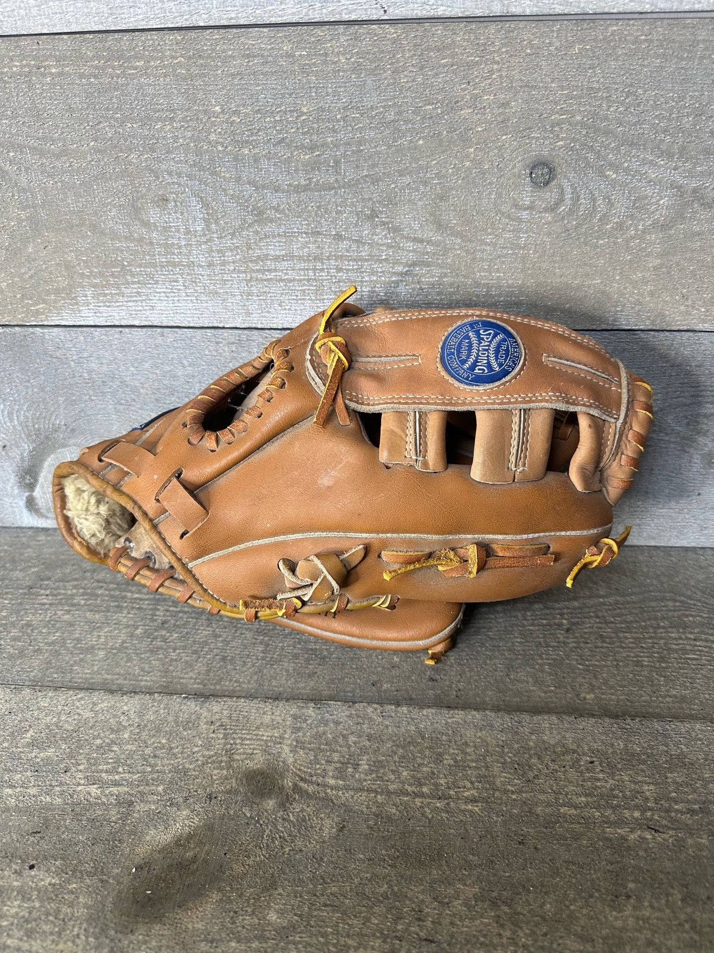 VTG Spalding 42-549 Performance Series Youth Baseball Glove RHT 12" Franchise