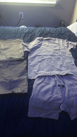 ESSENTIAL SET