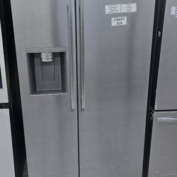 New Refrigerator Refrigerador  nuevo 
 Warranty Garantia Por Escrito 20 años 
Garantizando cada producto que vendemos 