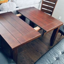 Dinning Table And Chairs 