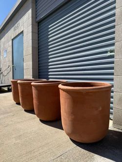 Extra large terracotta planter maceta grande 30 gal $135ea
