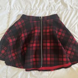 Hot Topic Plaid Red And Black Skirt