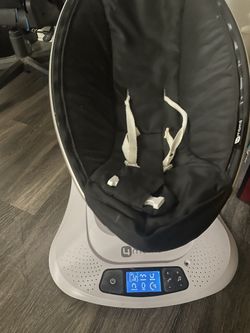 4moms mamaRoo 4 Multi-Motion Baby Swing