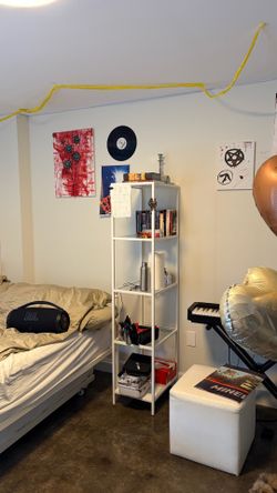 2 shelves