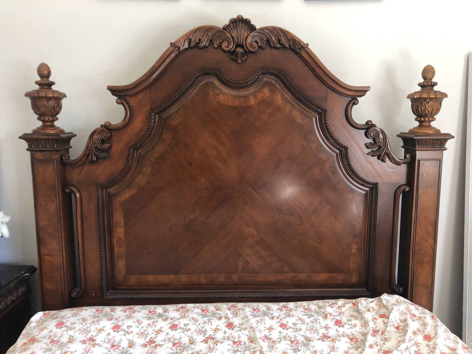 Queen Size Bedroom Set