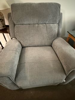 Bob’s electric recliner