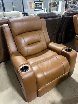 Good Deal 🔥Genuine Leather Power Recliner Chair,Lay Flat Recliner with Power Headrest, USB Ports and Cup Holders$359