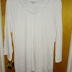 Nice Ladies Size Large  (12/14) Coldwater Creek Top
