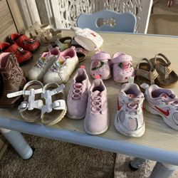Toddler shoes (Free)