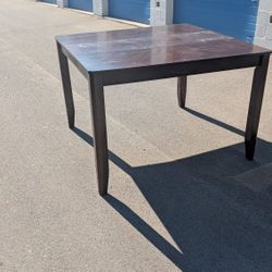 Dining Room Table 