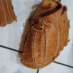 Wilson A2000, A2002, A3000, A7000 Softball Gloves