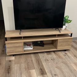 TV Table 