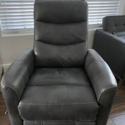 Leather Rocking Recliner Sofa Chair In Brand New Condition