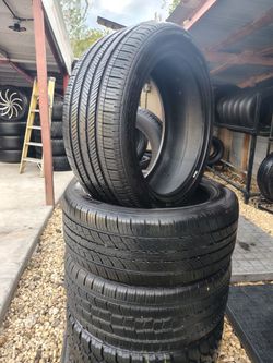 285/45/22 LLANTAS SET DE 4 MUY BUENAS