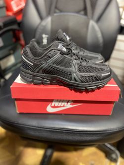 Black Vomero 5s -All SIZES