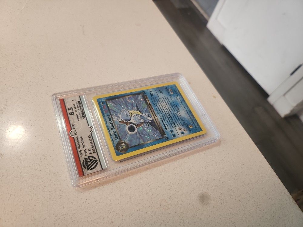 Pokemon Holo Vitage 8.5 Dark Blastoise 1st Edition