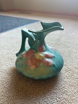 Vintage Roseville-Style Clematis 16-6 Art Pottery Ewer
