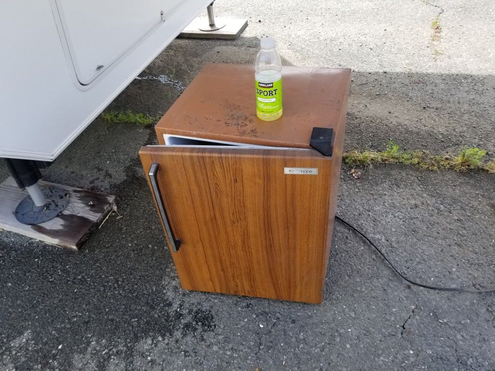 Small refrigerator