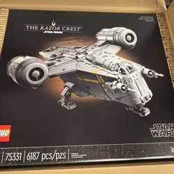 The Razor Crest Lego Complete Set Brand New!