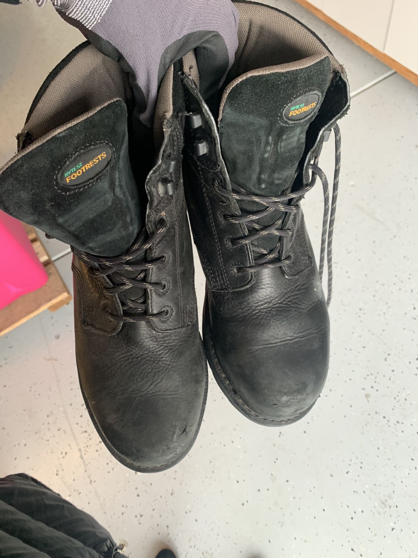 Men’s work boots