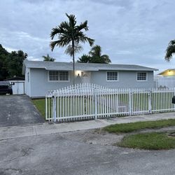 House3/2 Exit 5 Homestead 