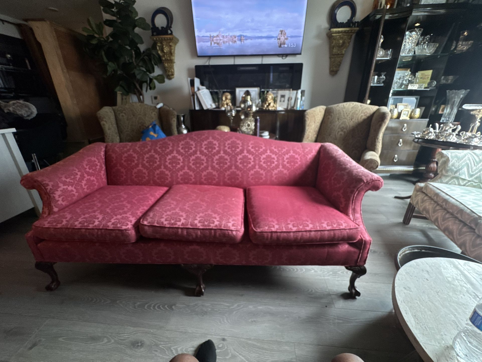 CLAW FEET ANTIQUE Sofa