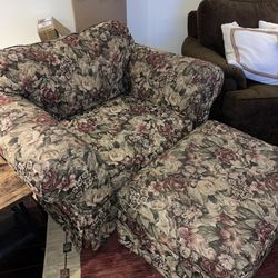Floral Loveseat With Ottoman