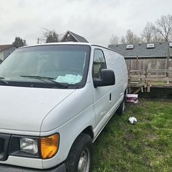 Ford Econonoline  2005