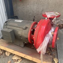Bell & Gossett Series 1531 (Model 2 1/2BB) close-coupled centrifugal pump, powered by a WEG 7.5 HP Three-Phase Motor.