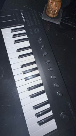 Komplete M32
