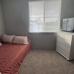 Full Trundle Bed With Twin Below And Tall Dresser And Nightshade 