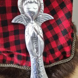 $25.00 - MidCentury Folk Wall Art Praying & Singing Angel!  Aluminum Handcrafted In Mexico!  Ready To Hang/Like New!