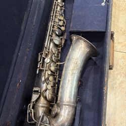 Saxophone Student Stencil Grand Rapids USA Read