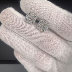 Moissanite 