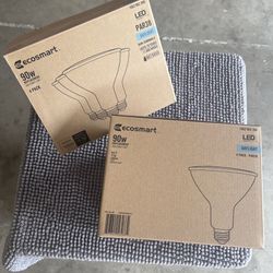  Brand New Recess Ceiling Light Bulbs 4 Pack X2  120v