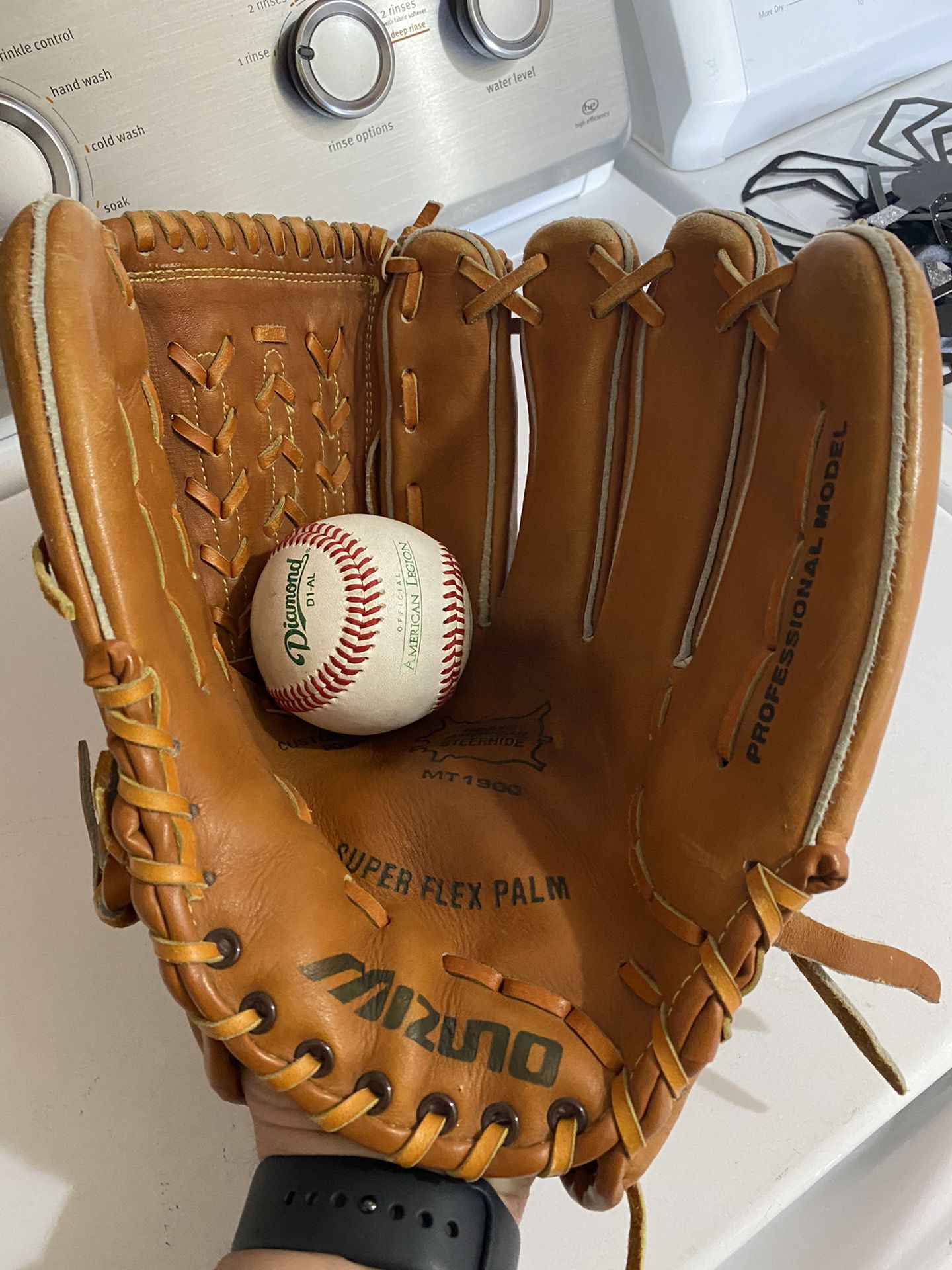Mizuno MT1900 Pro Baseball Glove 13.5”