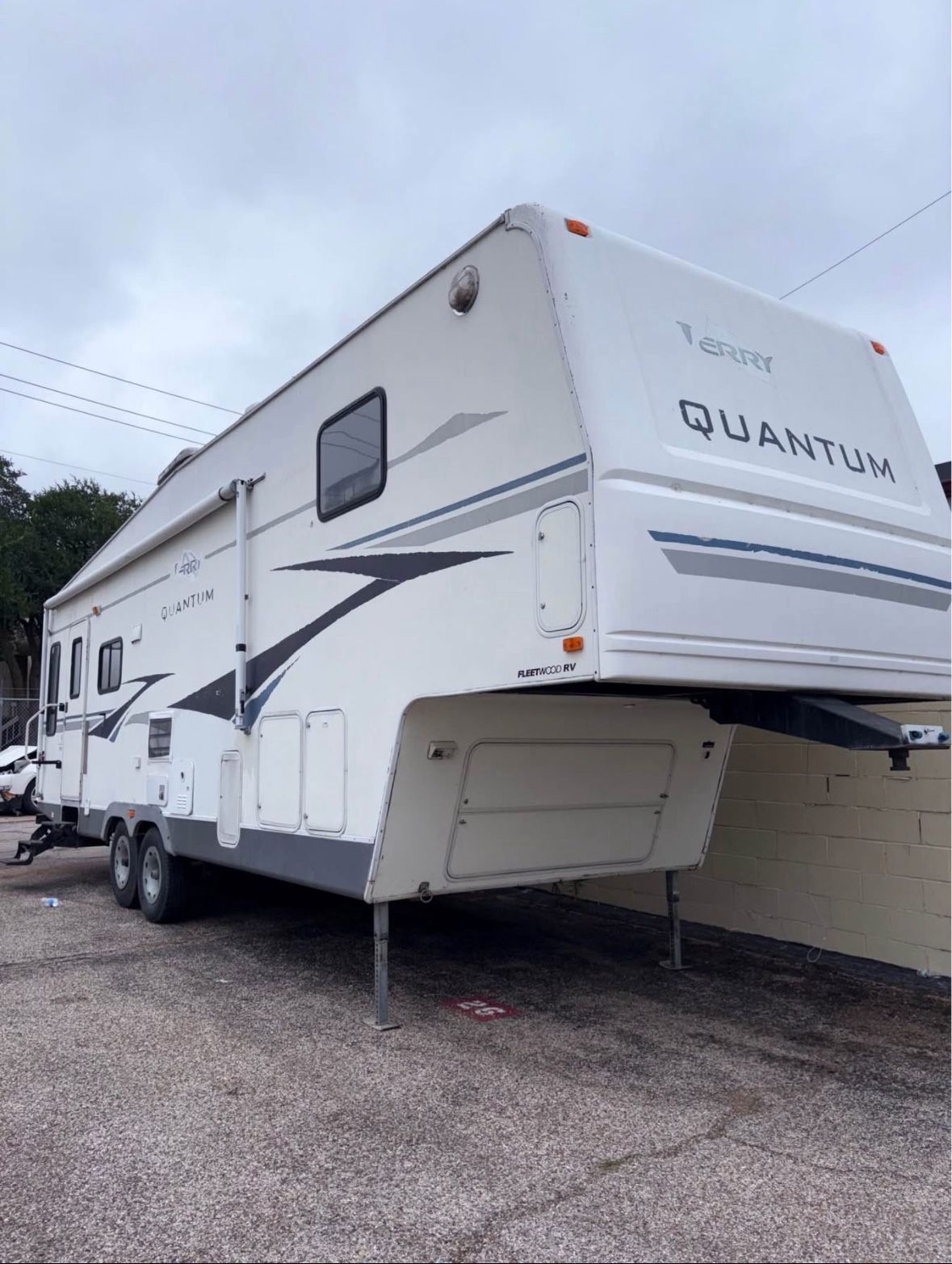 2005 Terry Quantum Travel Trailer