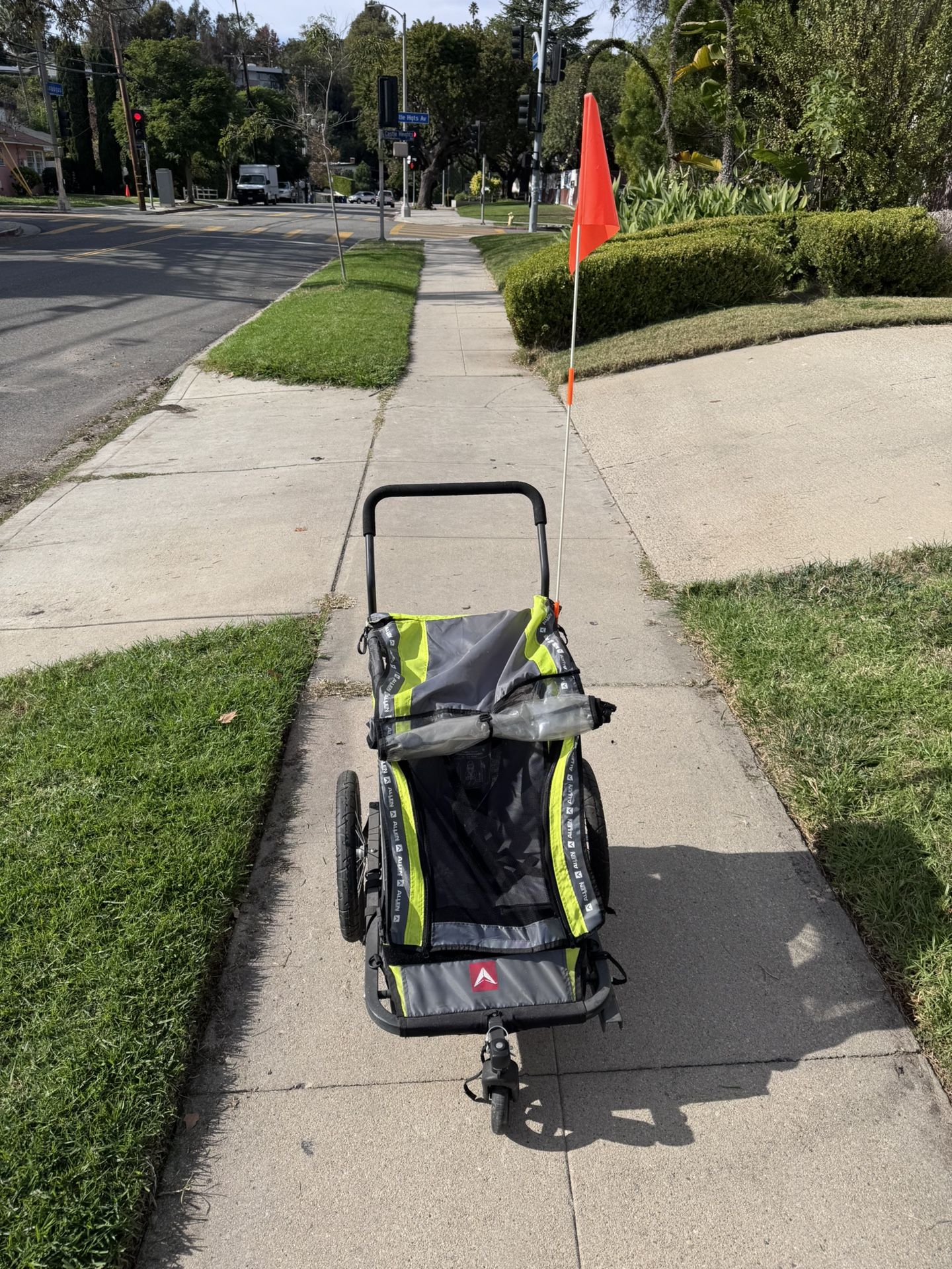Bicycle trailer/stroller for 1 Child