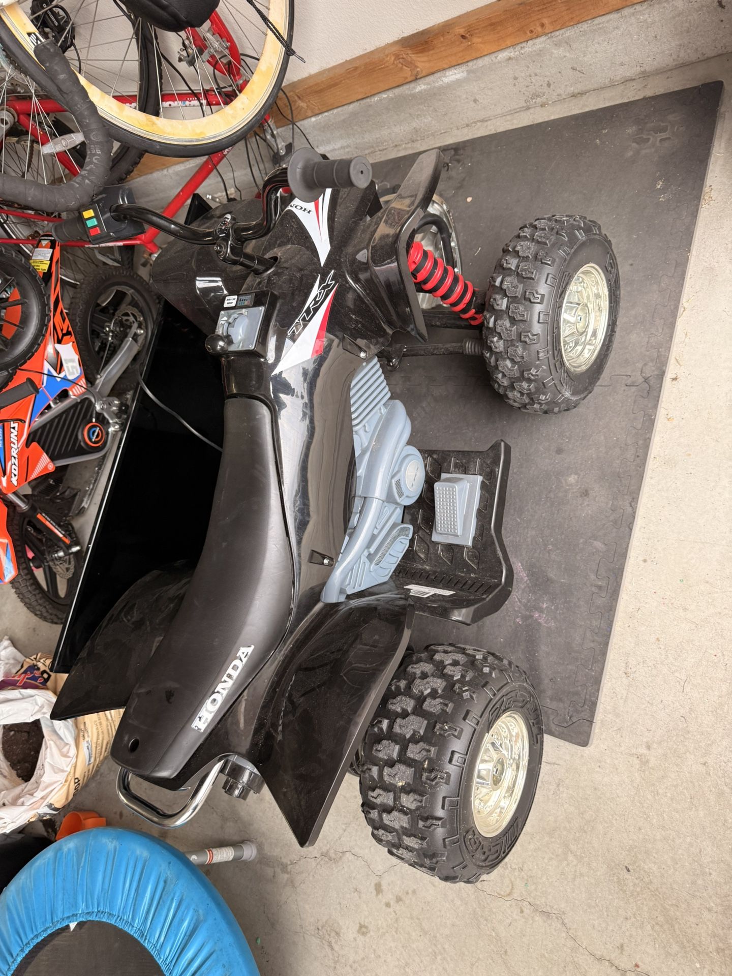 Kids 4 Wheeler