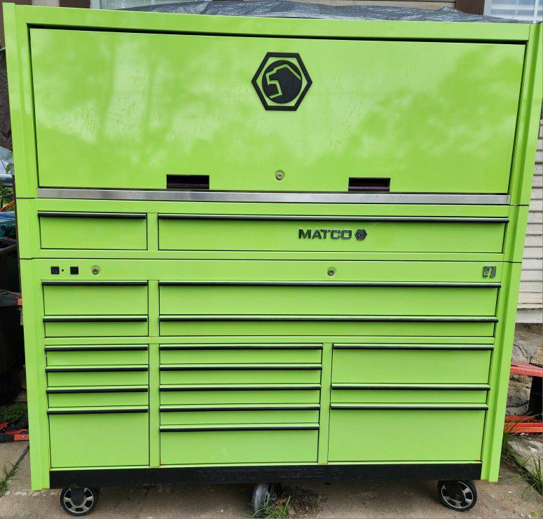 Matco 4s Tool Box With Hutch And Extras 