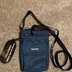 Supreme Shoulder Bag 