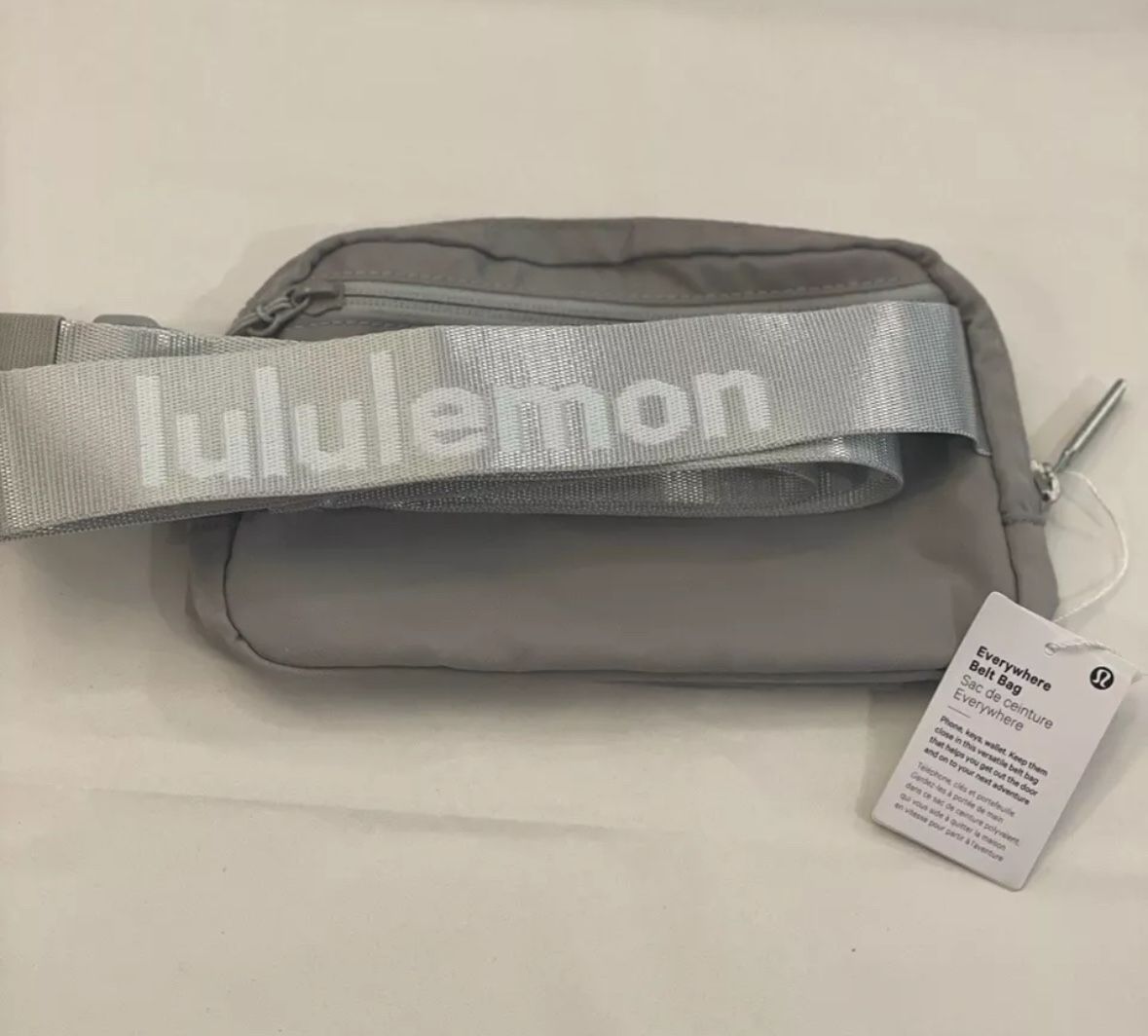 NWT Lululemon Everywhere Belt Bag 1L Silver /WHT Grey/White