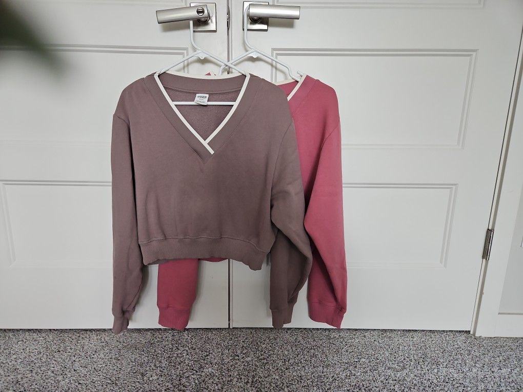 V Neck Cropped Sweatshirts From PINK