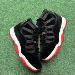 JORDAN 11 HIGH BRED VELVET SIZE 7.5W 5Y