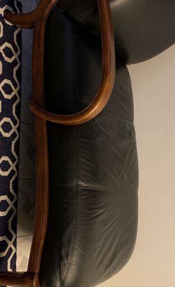 Brand  New   Leather  Divan     