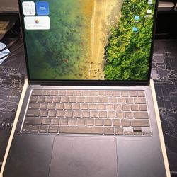 MacBook Air 13 in  M4 – 16GB RAM / 512GB SSD -2025 -still Under Warranty 