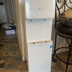 5 Gallons Water Dispenser 