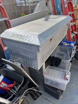 Toolbox for truck